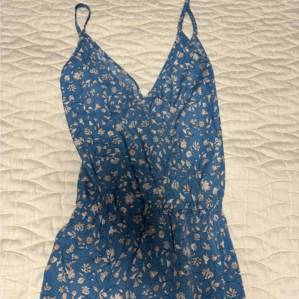 SHEIN Blue Floral Patterned Top